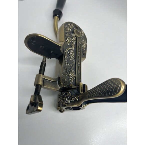 Vintage Rogar Estate Counter Mount Corkscrew Wine Bottle Opener Black Handle - Picture 2 of 3